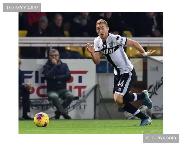 Lautaro Martínez头球建功助球队逆转取胜，出色表现引发广泛关注