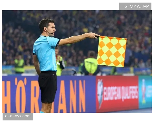 助理裁判为何有时延迟举旗判越位？